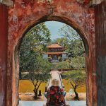Tại nơi đây biết bao du khách đã ngồi xuống “sống ảo” với view cực hút hồn tại Lăng Minh Mạng